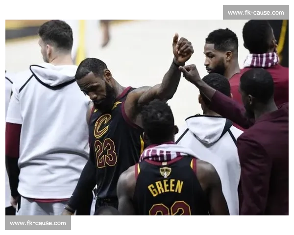 詹姆斯领衔骑士激战步行者四月初东部强强对话回顾续写常规赛精彩一战 詹姆斯领衔骑士激战步行者四月初东部强强对话回顾续写常规赛精彩一战