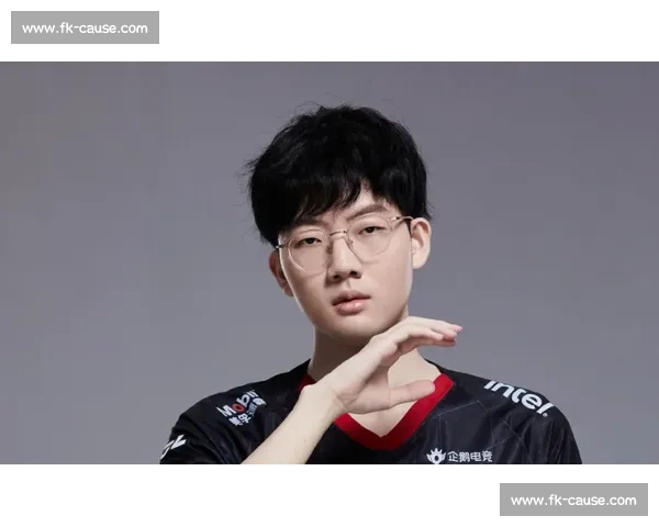 铂斯迎战上海申花焦点对决谁能在关键之夜笑到最后联赛巅峰较量引爆全场期待